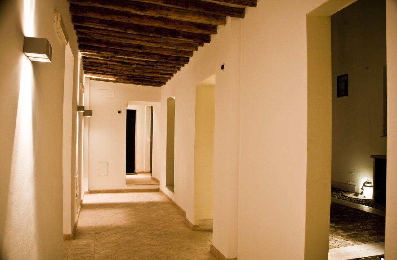 Nostromondo Ciancaleoni Palace Δωμάτιο φωτογραφία